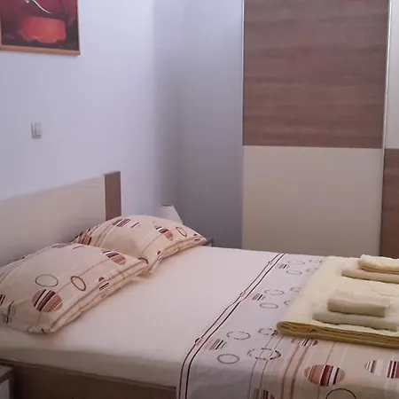 Suzana * Tribunj (Sibenik-Knin)